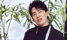 吃瓜娱乐郭麒麟,吃瓜娱乐背后的喜剧人生