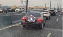 网友爆料翻车视频大全集,笑料百出，生活百态尽收眼底