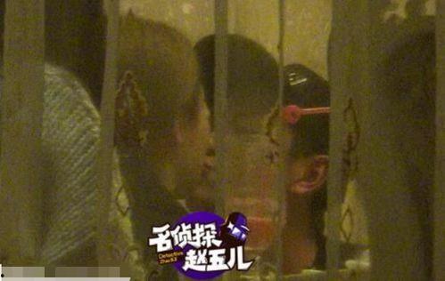 吃瓜娱乐少女和狗仔