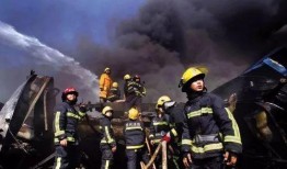 消防战士爆料新闻报道稿,火场背后的生死瞬间